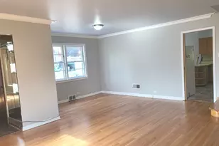 7023 S Bennett Ave, Chicago, IL 60649 - Photo 4