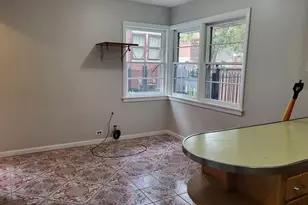 7023 S Bennett Ave, Chicago, IL 60649 - Photo 10