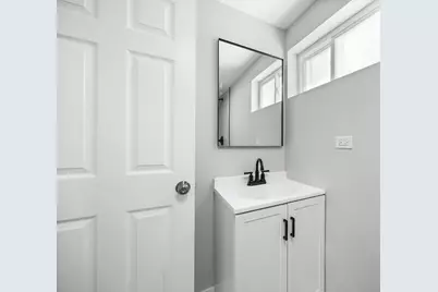 12742 S Parnell Avenue, Chicago, IL 60628 - Photo 16