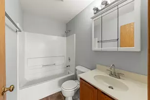 21544 Essex Dr, Crest Hill, IL 60403 - Photo 10