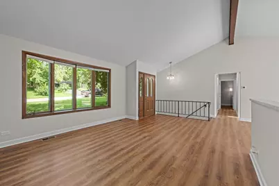7655 Woodview Drive, Woodridge, IL 60517 - Photo 6