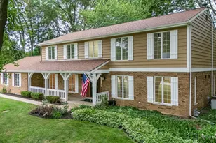 1 Carlisle Rd, Hawthorn Woods, IL 60047 - Photo 2