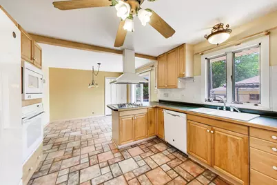 518 N William Street, Joliet, IL 60435 - Photo 8