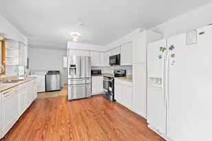 109 Landmeier Rd, Elk Grove Village, IL 60007 - Photo 20