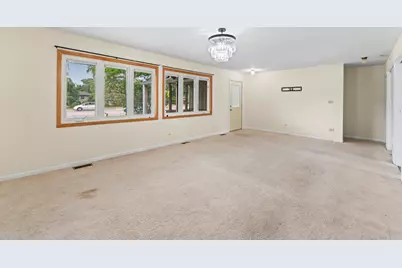 109 Landmeier Road, Elk Grove Village, IL 60007 - Photo 14