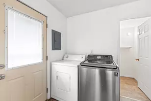 109 Landmeier Rd, Elk Grove Village, IL 60007 - Photo 16