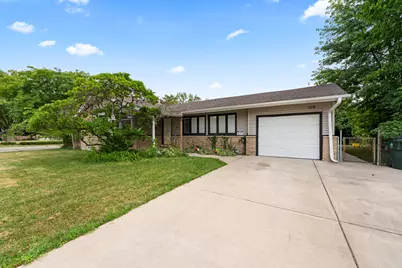 109 Landmeier Road, Elk Grove Village, IL 60007 - Photo 2