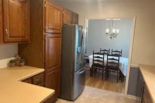 1126 Laurel Ln, Naperville, IL 60540 - Photo 6