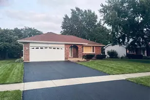 1166 Tracie Dr, Lake Zurich, IL 60047 - Photo 2