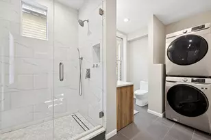 2307 W Melrose St, Chicago, IL 60618 - Photo 16