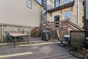 2307 W Melrose St, Chicago, IL 60618 - Photo 24