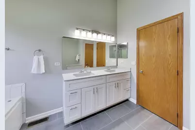 14106 Glenwood Court, Libertyville, IL 60048 - Photo 22