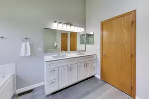 14106 Glenwood Ct, Libertyville, IL 60048 - Photo 22