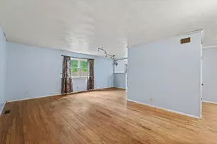 1004 Frank Dr, Champaign, IL 61821 - Photo 6