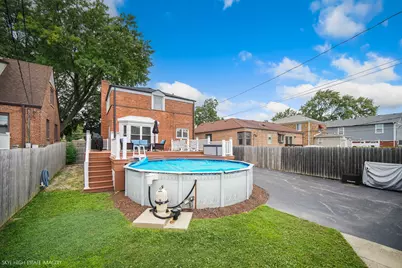 9717 S Hamlin Avenue, Evergreen Park, IL 60805 - Photo 24