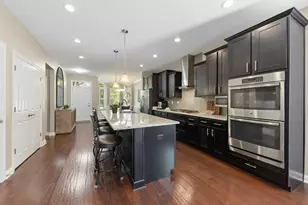 1636 Castle Lawn Ct, Naperville, IL 60565 - Photo 10