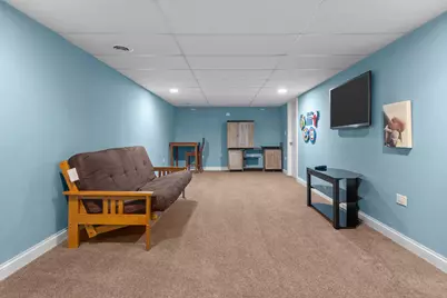 212 Galvin Parkway, Harvard, IL 60033 - Photo 18
