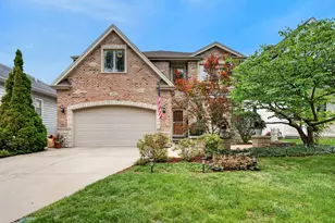 450 N Elm Ave, Elmhurst, IL 60126 - Photo 2