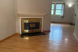 1932 Farnham Ct, Schaumburg, IL 60194 - Photo 4
