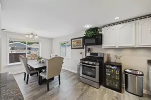 207 Second St, Elgin, IL 60123 - Photo 10