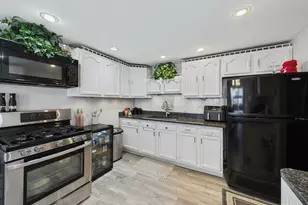 207 Second St, Elgin, IL 60123 - Photo 12