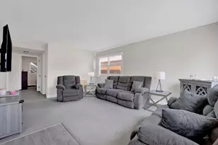 11642 S Meadow Ln Dr, Merrionette Park, IL 60803 - Photo 6