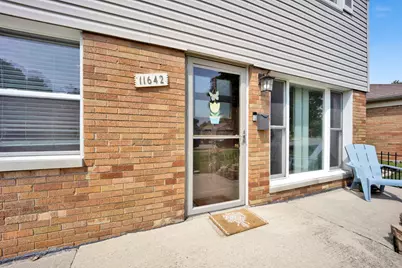 11642 S Meadow Lane Drive, Merrionette Park, IL 60803 - Photo 1