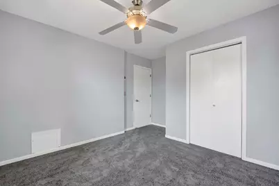11642 S Meadow Lane Drive, Merrionette Park, IL 60803 - Photo 22