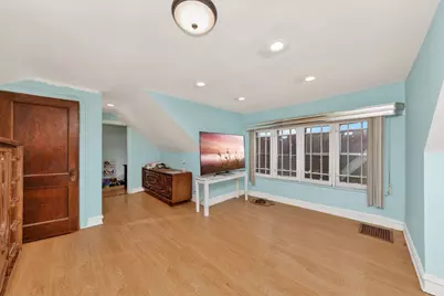 7717 S Luella Avenue, Chicago, IL 60649 - Photo 12