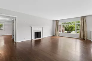 509 Meadow Dr, Wilmette, IL 60091 - Photo 2
