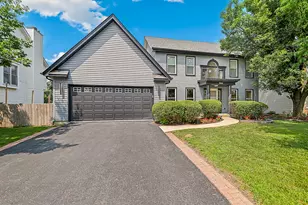 3479 Charlemaine Dr, Aurora, IL 60504 - Photo 2