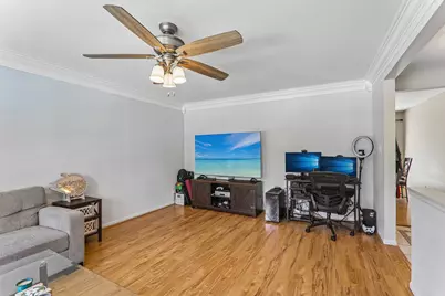 1212 Carswell Avenue, Elk Grove Village, IL 60007 - Photo 6