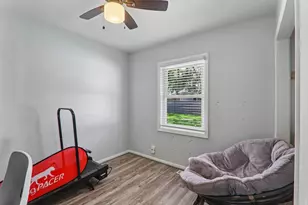 1212 Carswell Ave, Elk Grove Village, IL 60007 - Photo 22