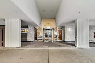 201 E Chestnut St, Chicago, IL 60611 - Photo 20