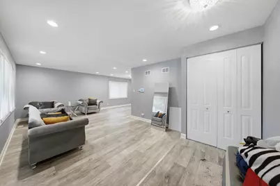 18107 Kostner Avenue, Country Club Hills, IL 60478 - Photo 8