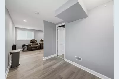 18107 Kostner Avenue, Country Club Hills, IL 60478 - Photo 16