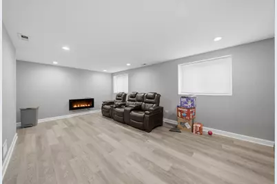 18107 Kostner Avenue, Country Club Hills, IL 60478 - Photo 12