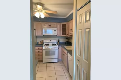 7211 Wolf Road #412A, Indian Head Park, IL 60525 - Photo 12