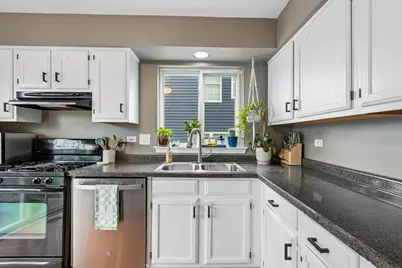 1092 N Camden Lane, South Elgin, IL 60177 - Photo 10