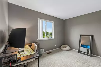 1092 N Camden Lane, South Elgin, IL 60177 - Photo 18