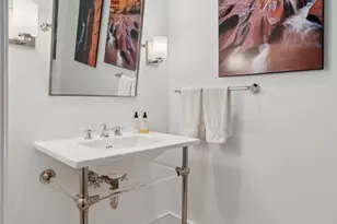 118 E Erie St, Chicago, IL 60611 - Photo 20