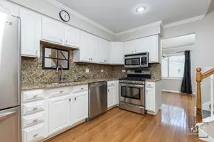 1317 Carol Ln, Naperville, IL 60565 - Photo 12