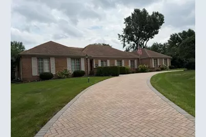 8283 Lake Ridge Drive, Burr Ridge, IL 60527 - Photo 32