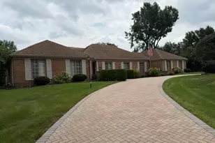 8283 Lake Ridge Dr, Burr Ridge, IL 60527 - Photo 32