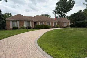 8283 Lake Ridge Dr, Burr Ridge, IL 60527 - Photo 1