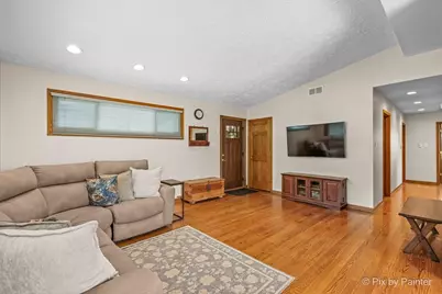 120 S Prairie Avenue, Bloomingdale, IL 60108 - Photo 4