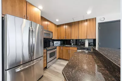 30 E Huron Street #5605, Chicago, IL 60611 - Photo 14