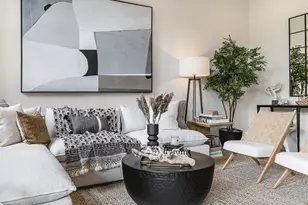 133 S Ashland Ave, Chicago, IL 60607 - Photo 2