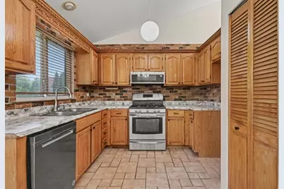 1457 Beaumont Circle, Bartlett, IL 60103 - Photo 6
