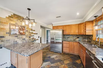 236 Monument Avenue, Barrington, IL 60010 - Photo 2